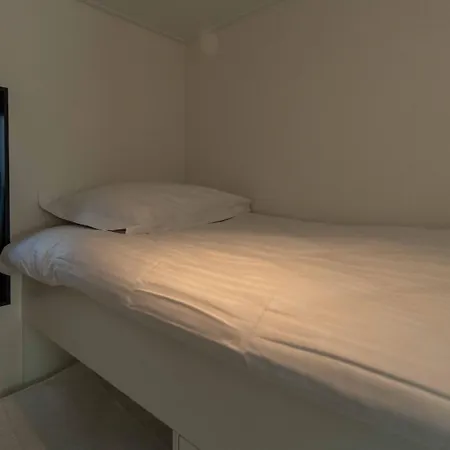 بوتيل Houseboat-oostende أوستيند